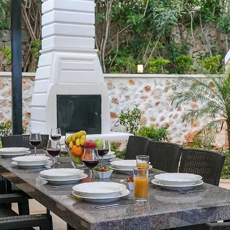 Safran County Kalkan